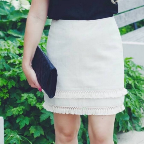 LOFT Dresses & Skirts - Loft linen blend tiered tassel mini skirt
